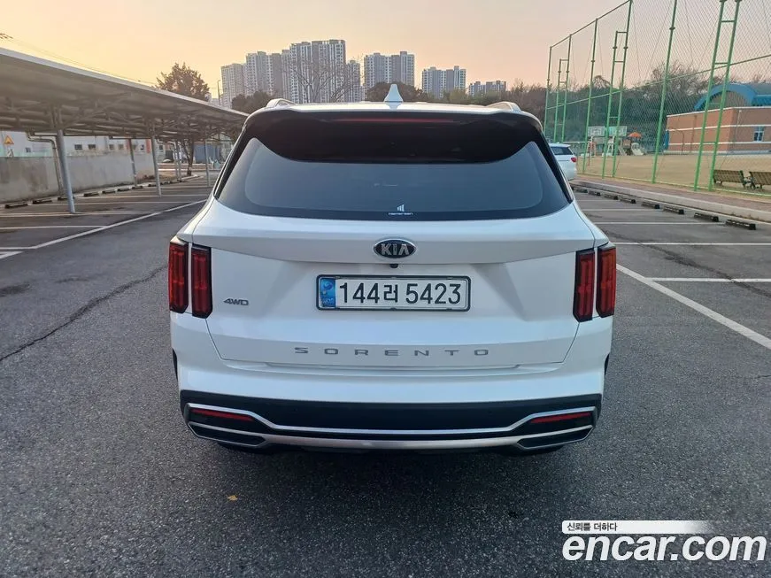 Kia Sorento — фото 5