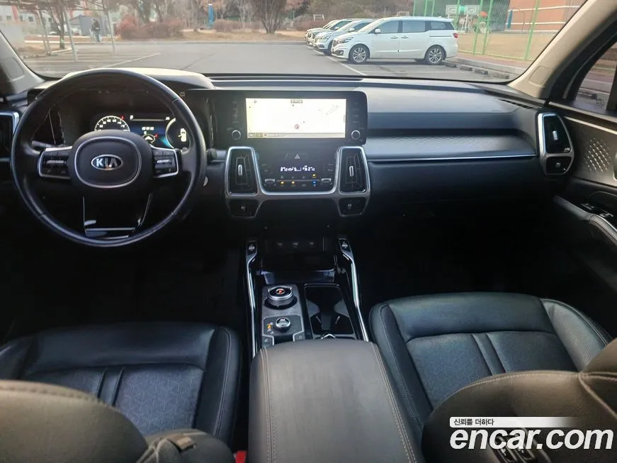 Kia Sorento — фото 6