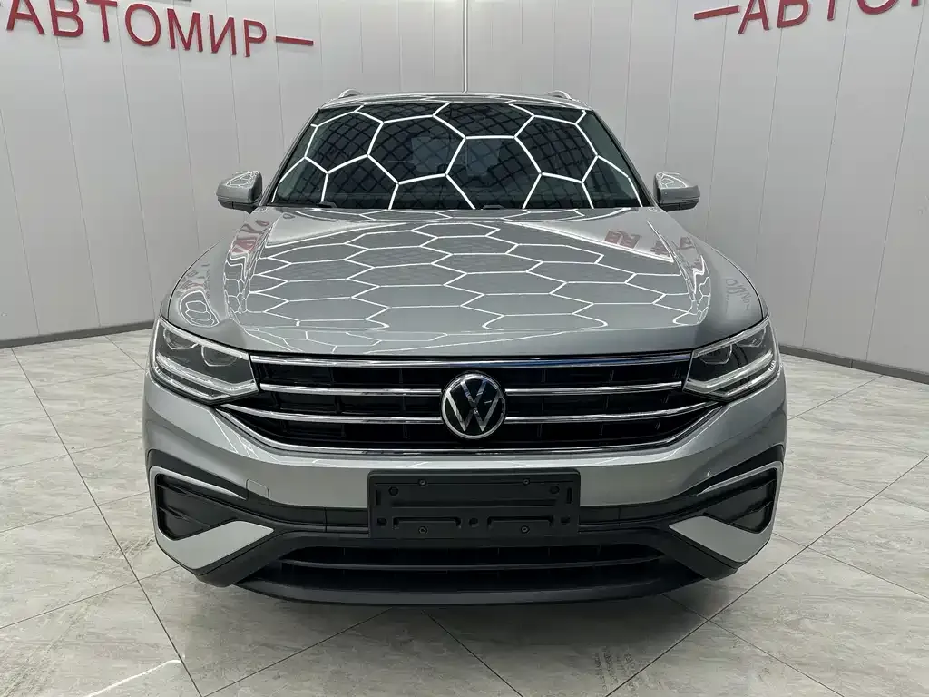 Volkswagen Tiguan L — фото 5
