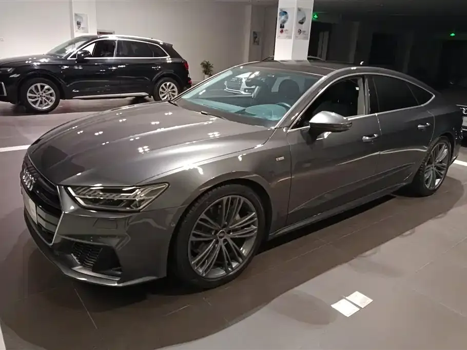 Audi A7 — фото 1