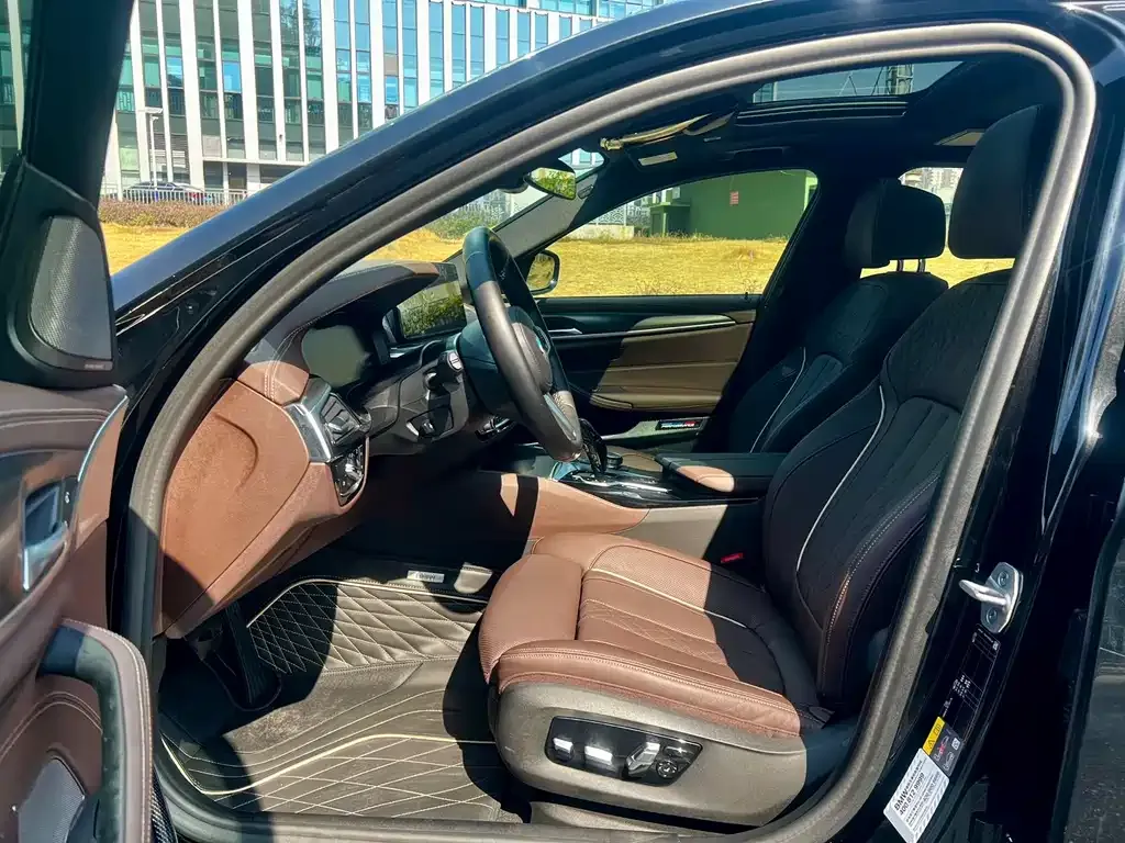 BMW 5 Series New Energy — фото 3