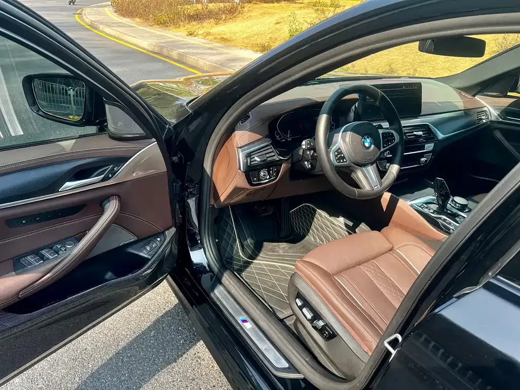 BMW 5 Series New Energy — фото 6