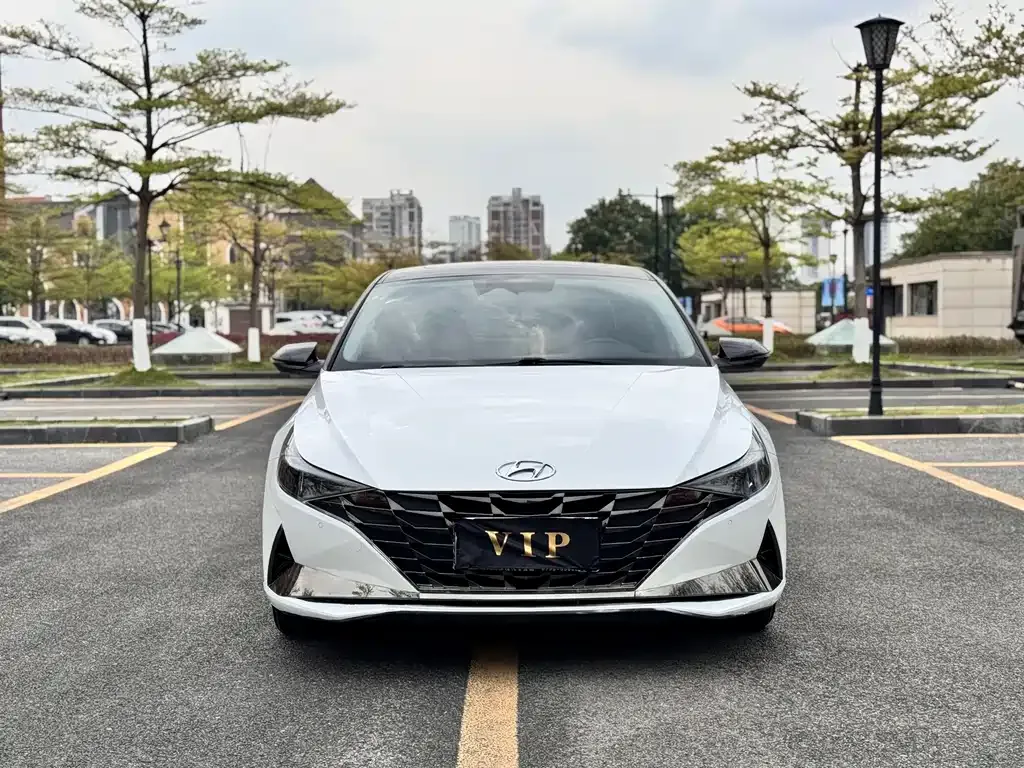 Hyundai Elantra — фото 9