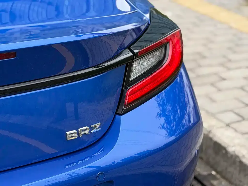 Subaru BRZ — фото 4