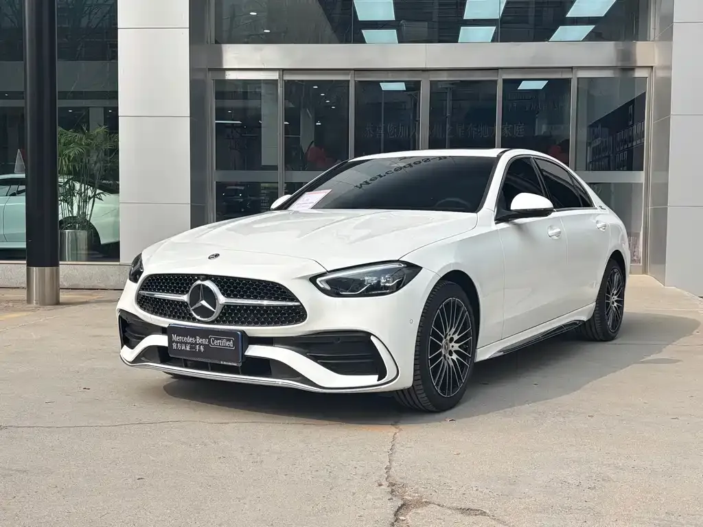 Mercedes-Benz C-Class — фото 1