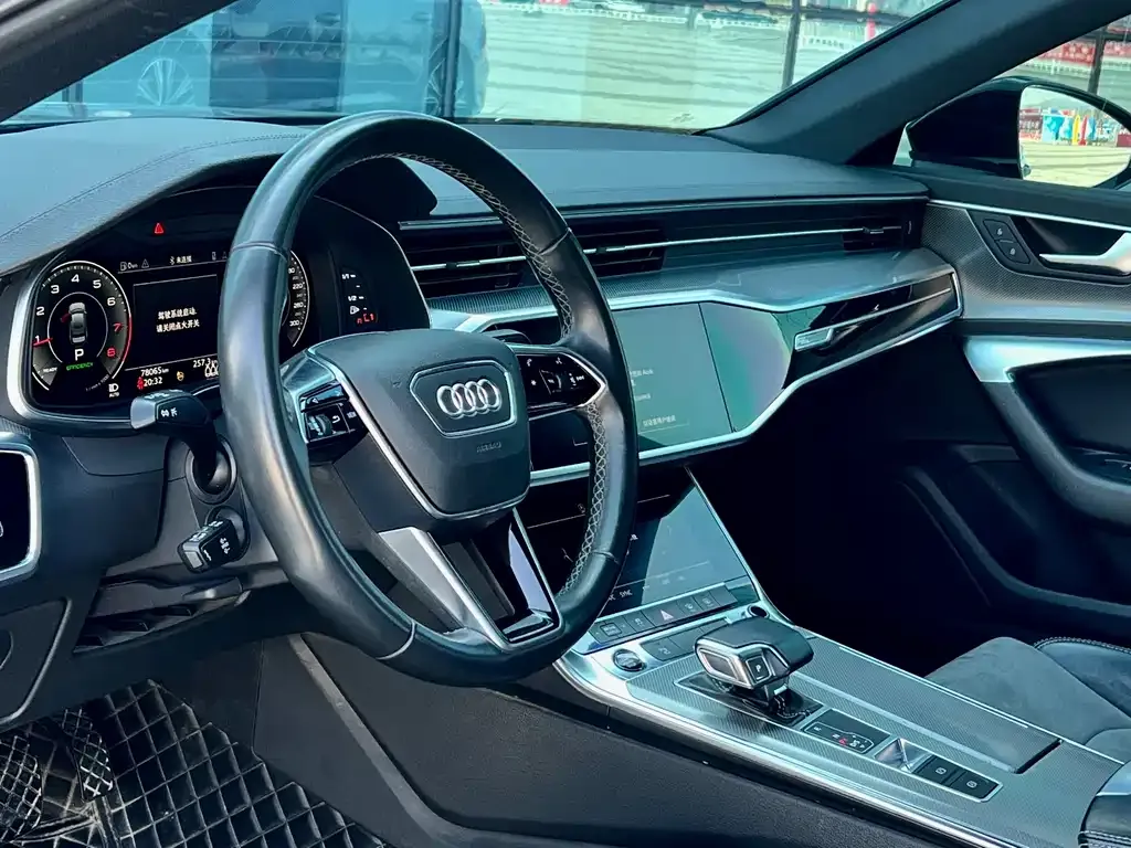 Audi A6L — фото 6