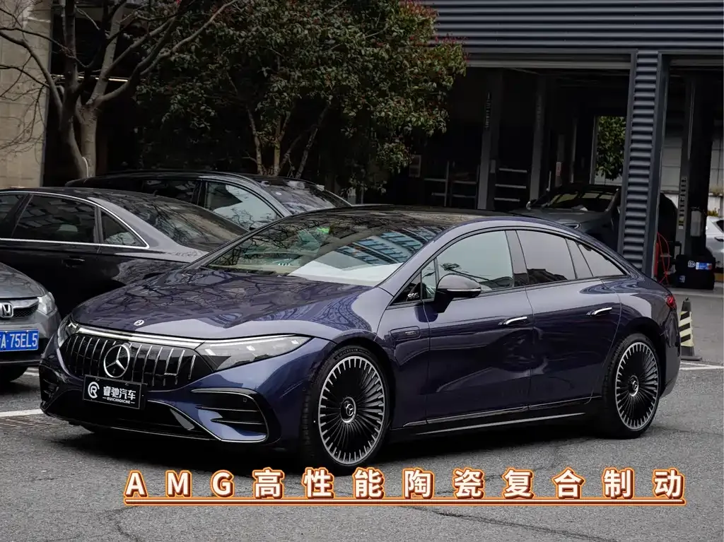 Mercedes-Benz EQS AMG — фото 8