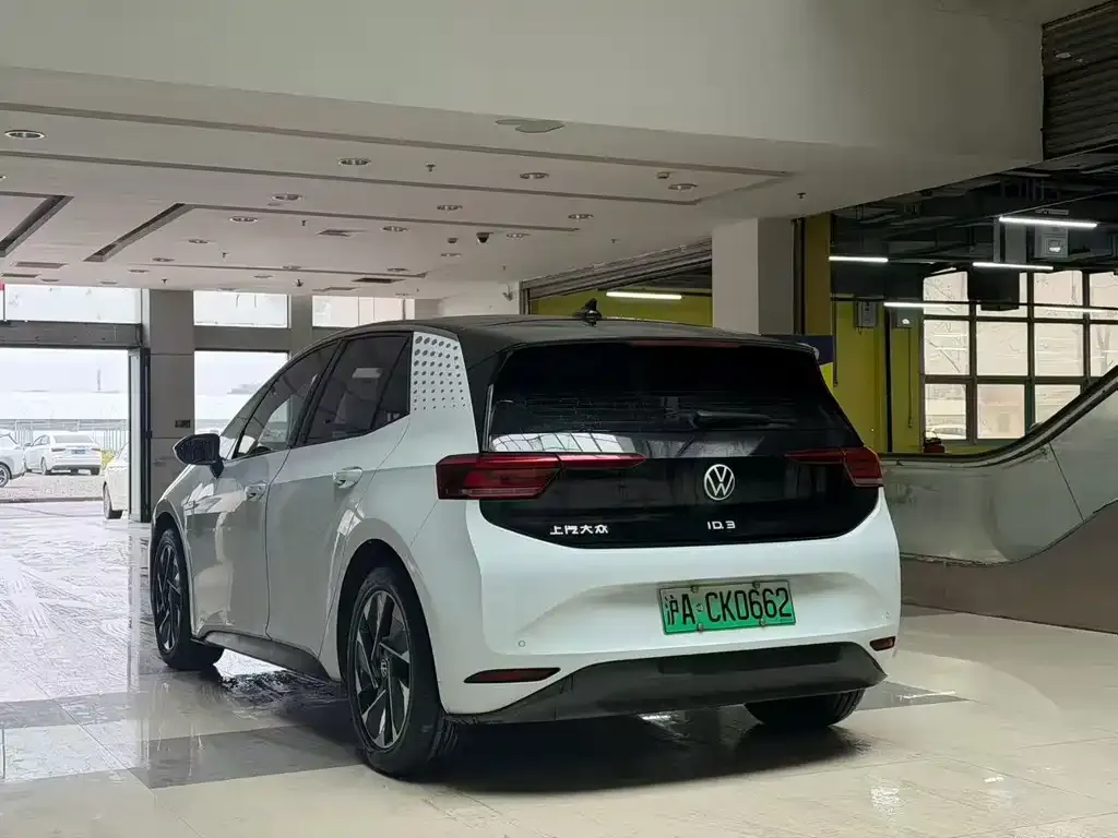 Volkswagen ID.3 — фото 3