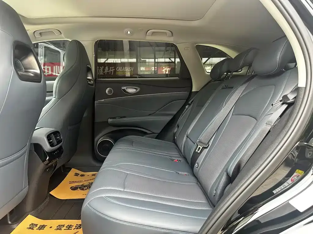BYD Hiace 07 DM-i — фото 6
