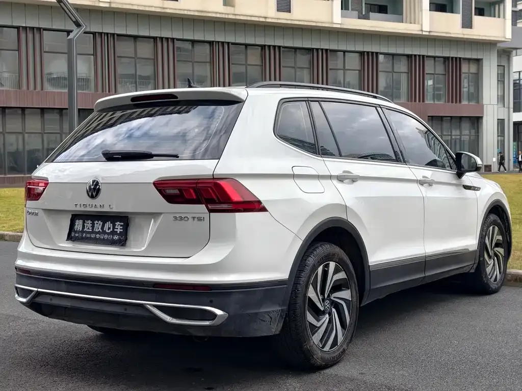 Volkswagen Tiguan L — фото 3