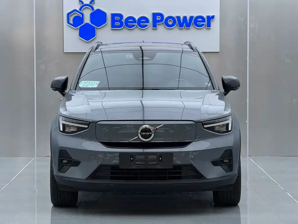 Volvo XC40 NEV — фото 7