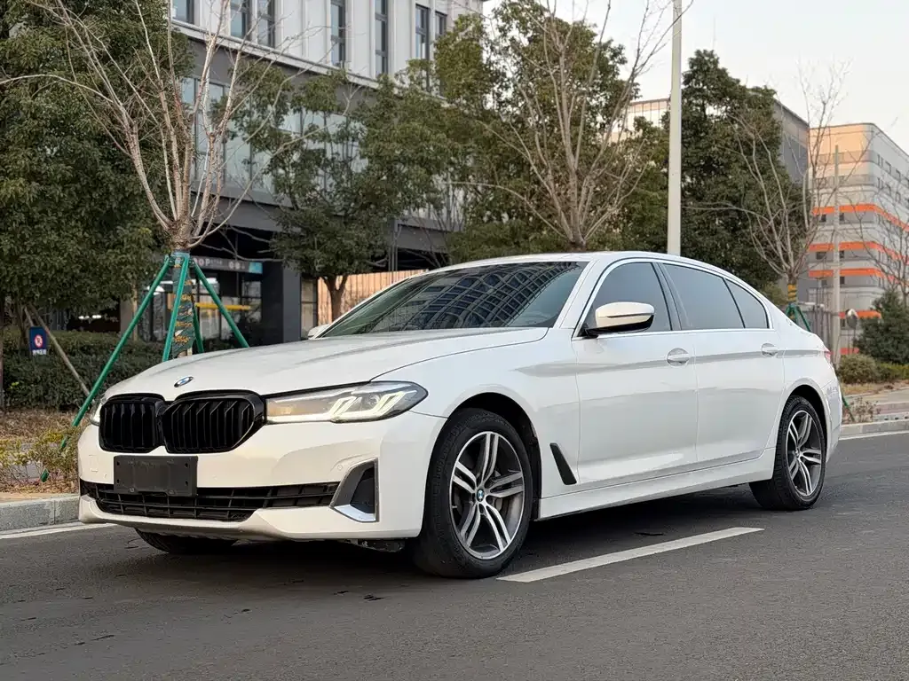 BMW 5 Series — фото 2
