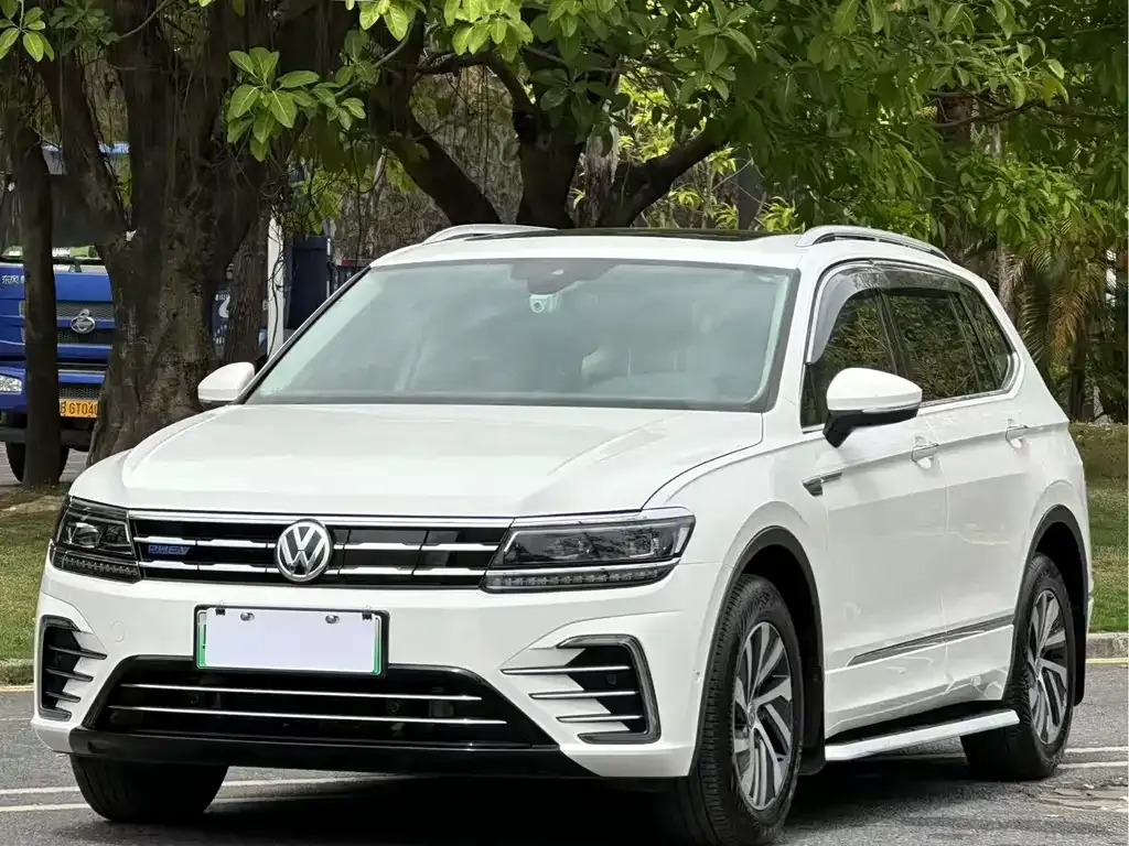 Volkswagen Tiguan L New Energy — фото 1