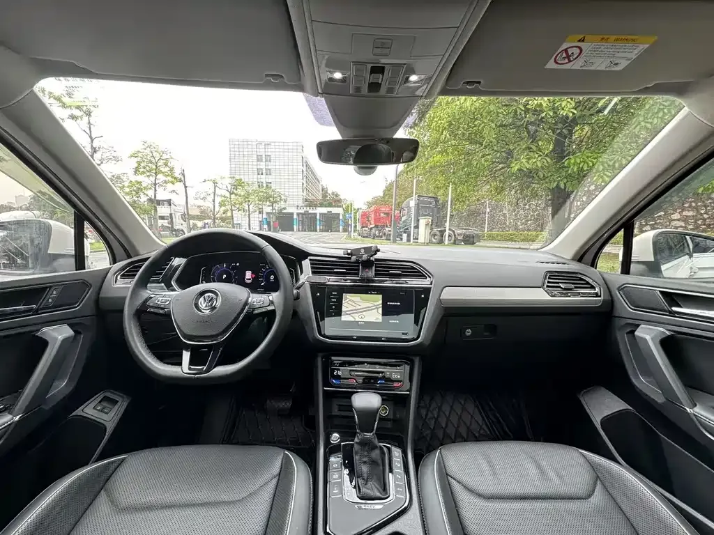 Volkswagen Tiguan L New Energy — фото 8