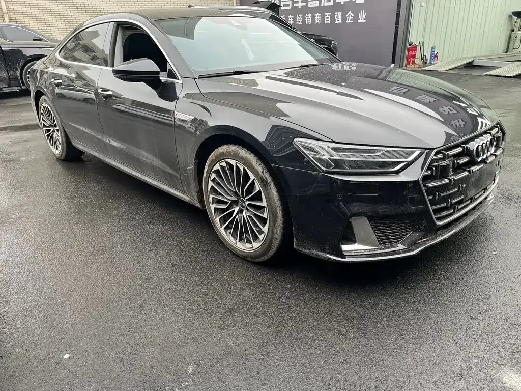 Audi A7L — фото 6