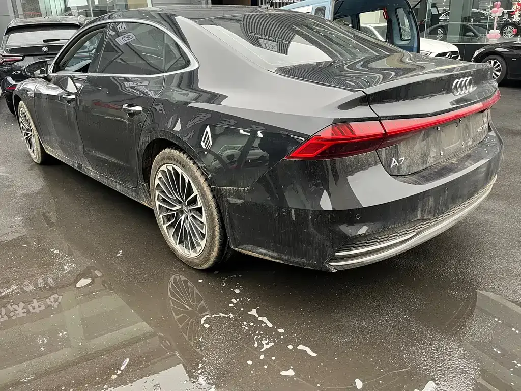 Audi A7L — фото 10