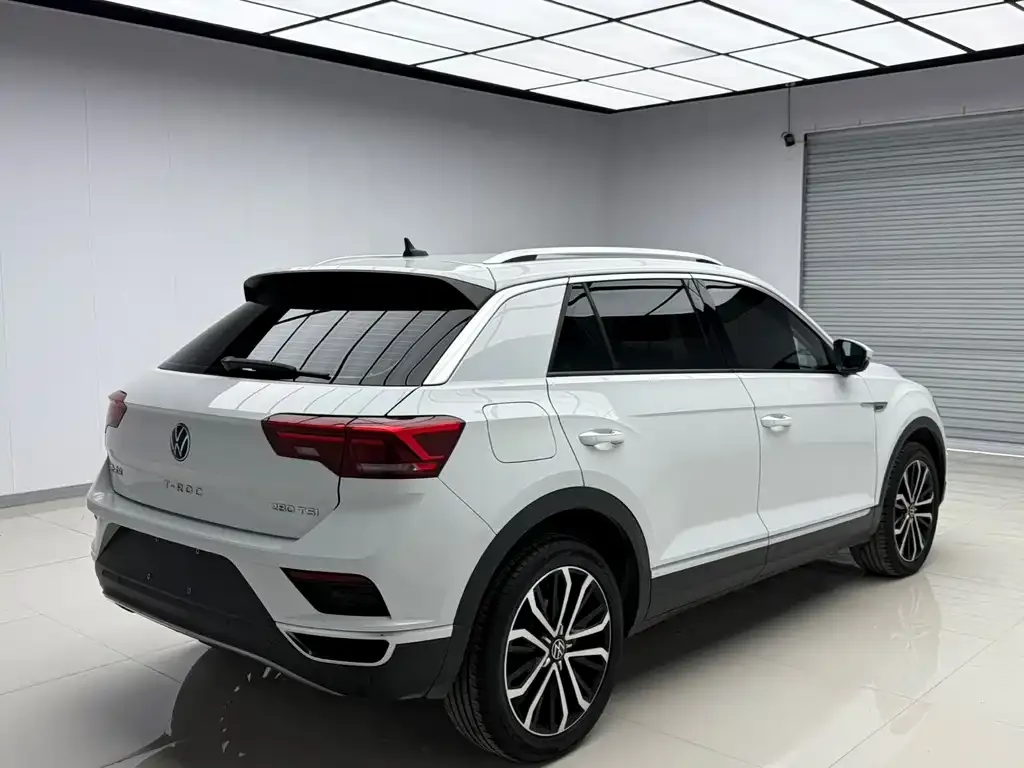 Volkswagen T-Roc — фото 4