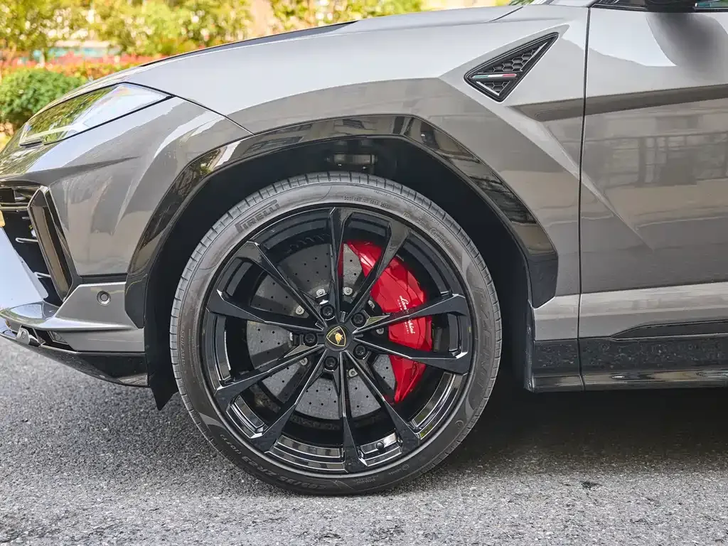 Lamborghini Urus — фото 5