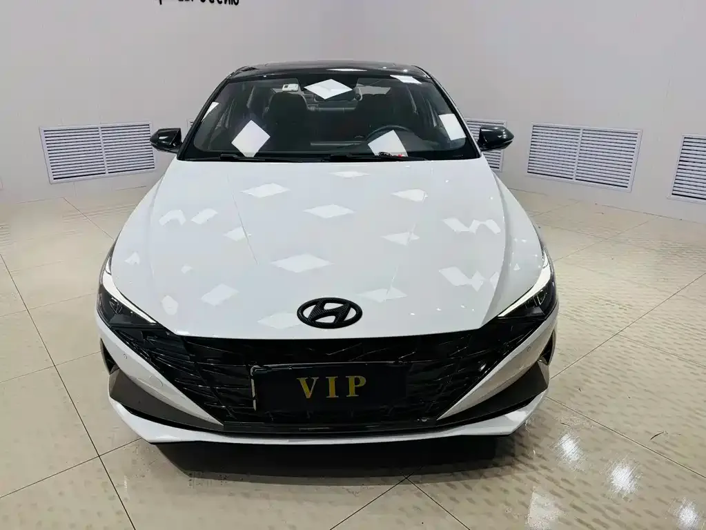 Hyundai Elantra — фото 8