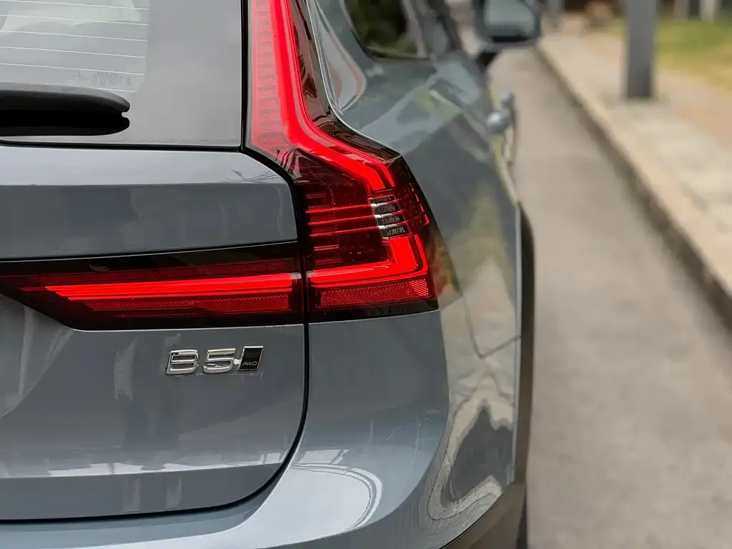 Volvo V90 — фото 3