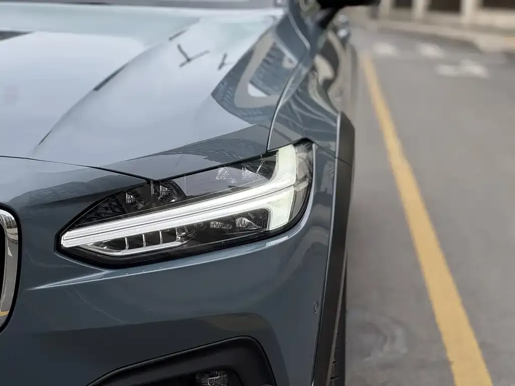 Volvo V90 — фото 2