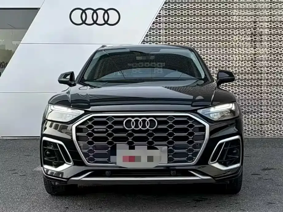 Audi Q5L — фото 5