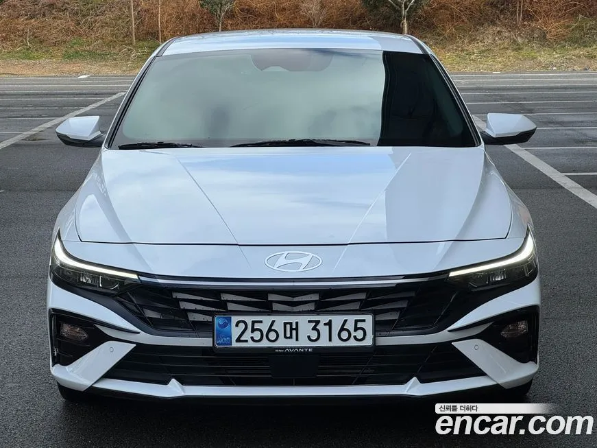 Hyundai AVANTE — фото 1