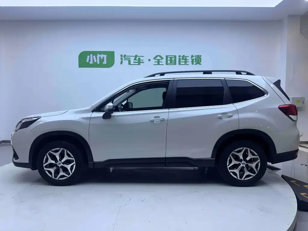 Subaru Forester — фото 5