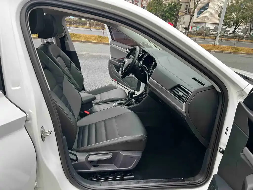 Volkswagen Sagitar — фото 2