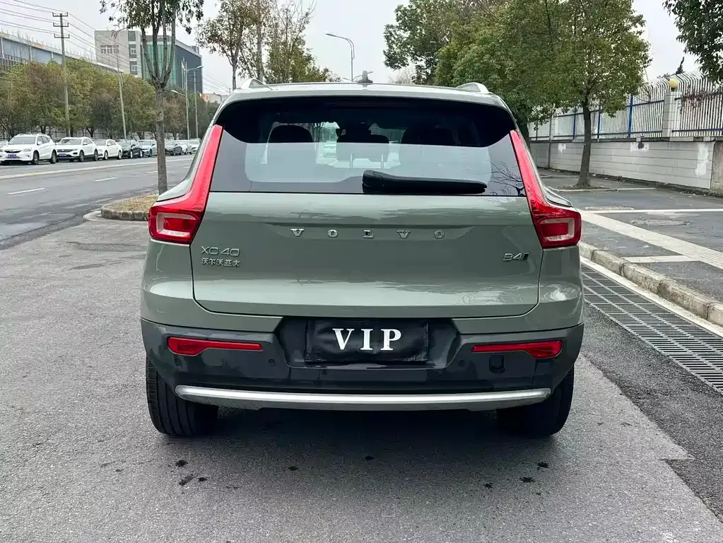 Volvo XC40 — фото 4