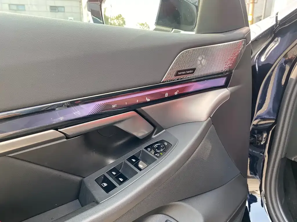 BMW i5 — фото 2