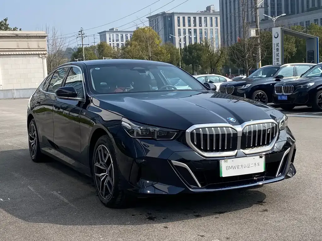 BMW i5 — фото 7