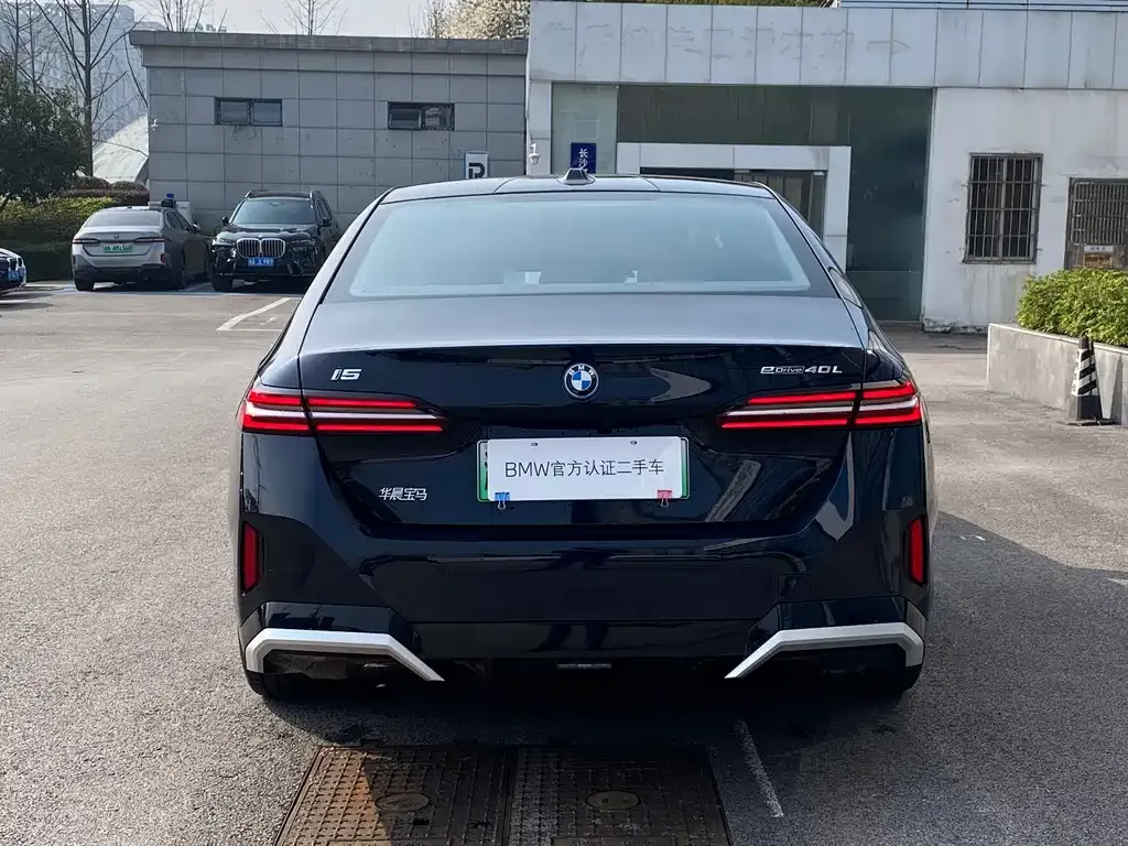 BMW i5 — фото 6