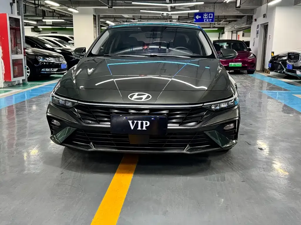 Hyundai Elantra — фото 8