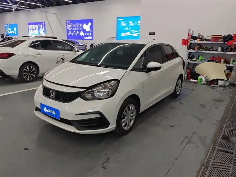 Honda Fit — фото 1