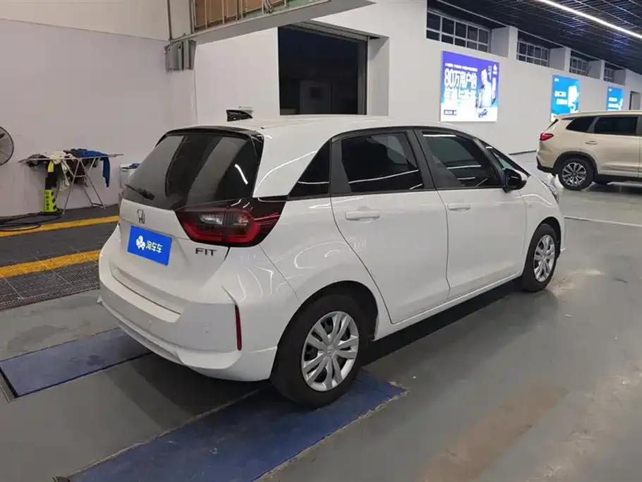 Honda Fit — фото 6