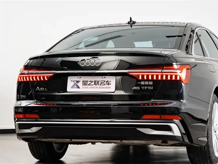 Audi A6L — фото 10