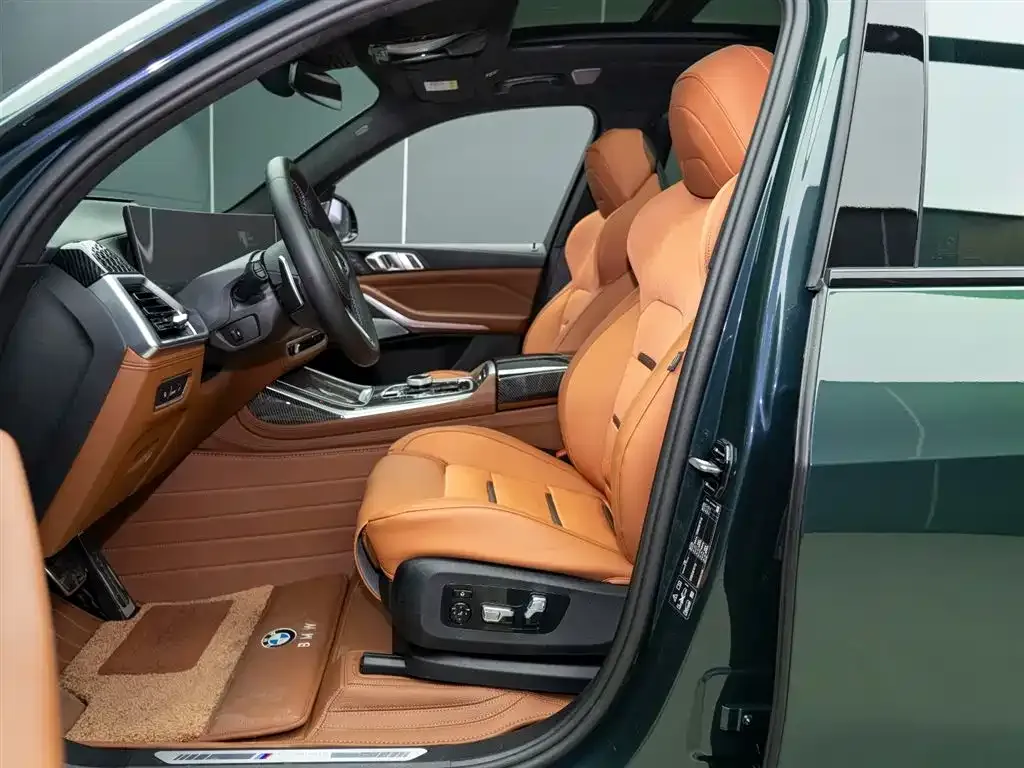 BMW X7 M60i — фото 8