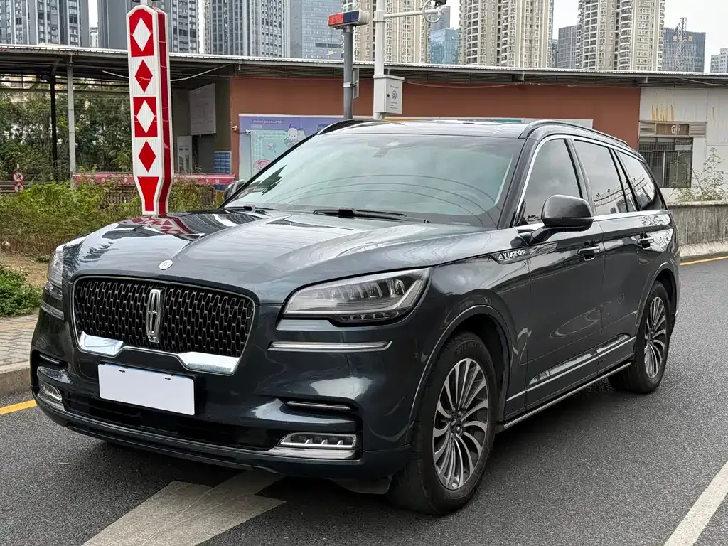 Lincoln Aviator — фото 1
