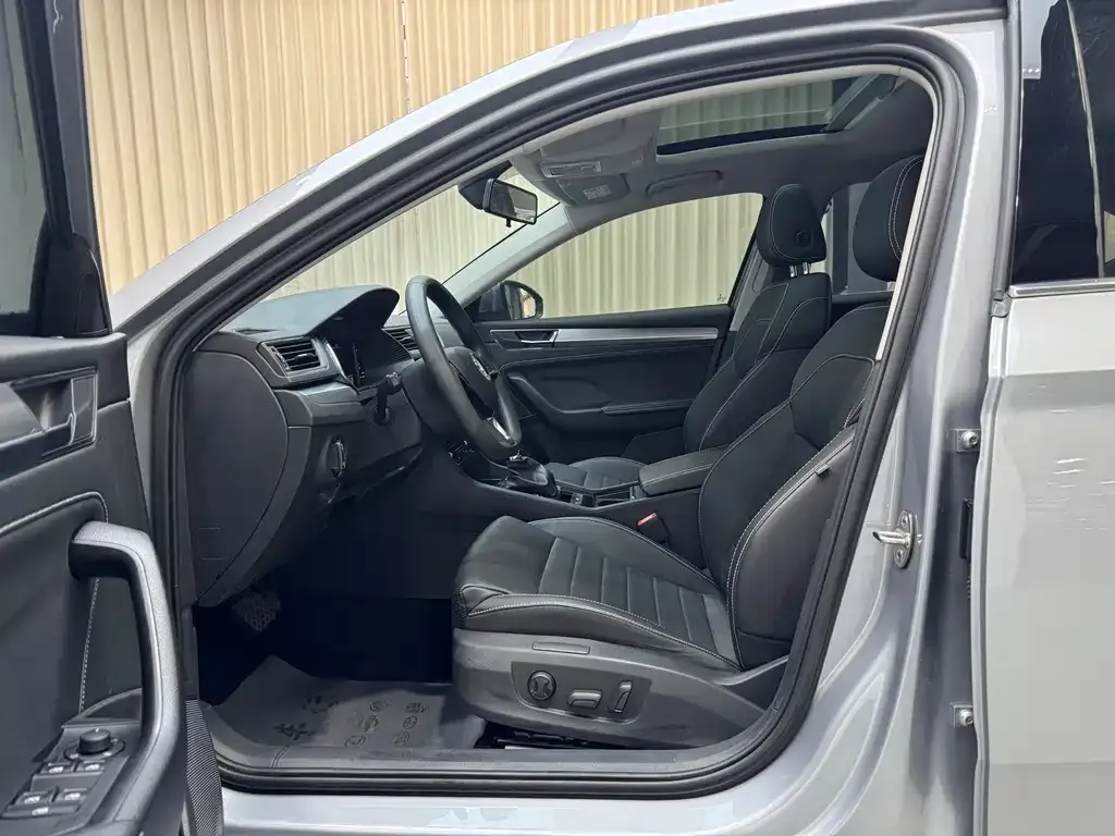 Skoda Superb — фото 6
