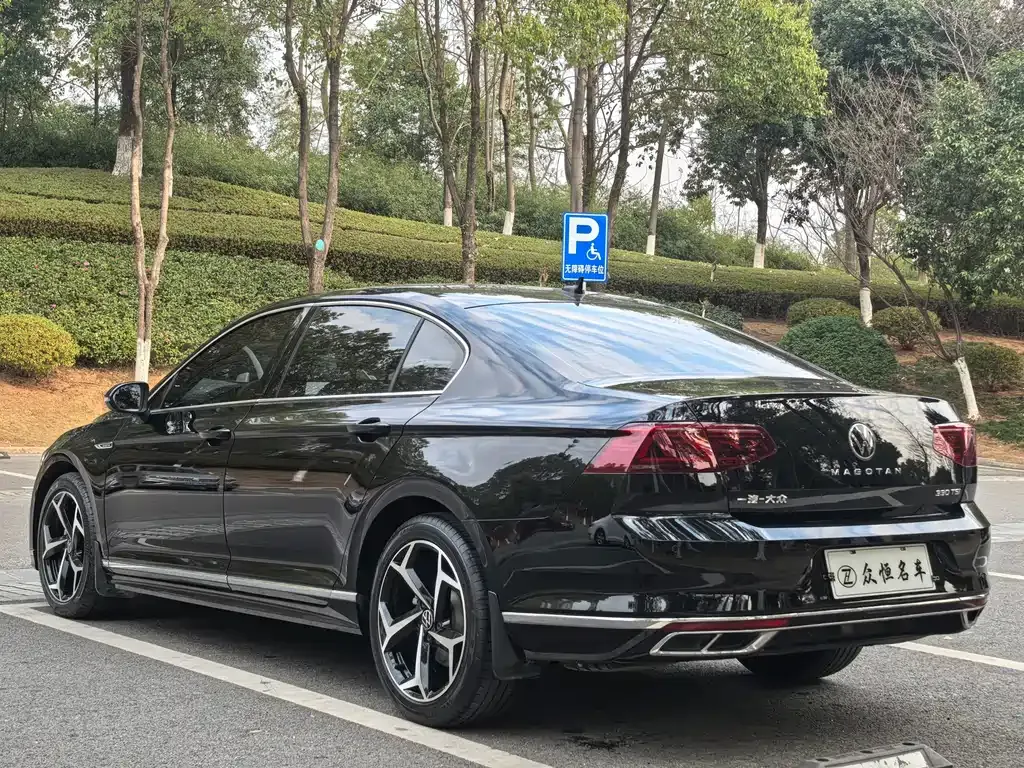 Volkswagen Magotan — фото 9