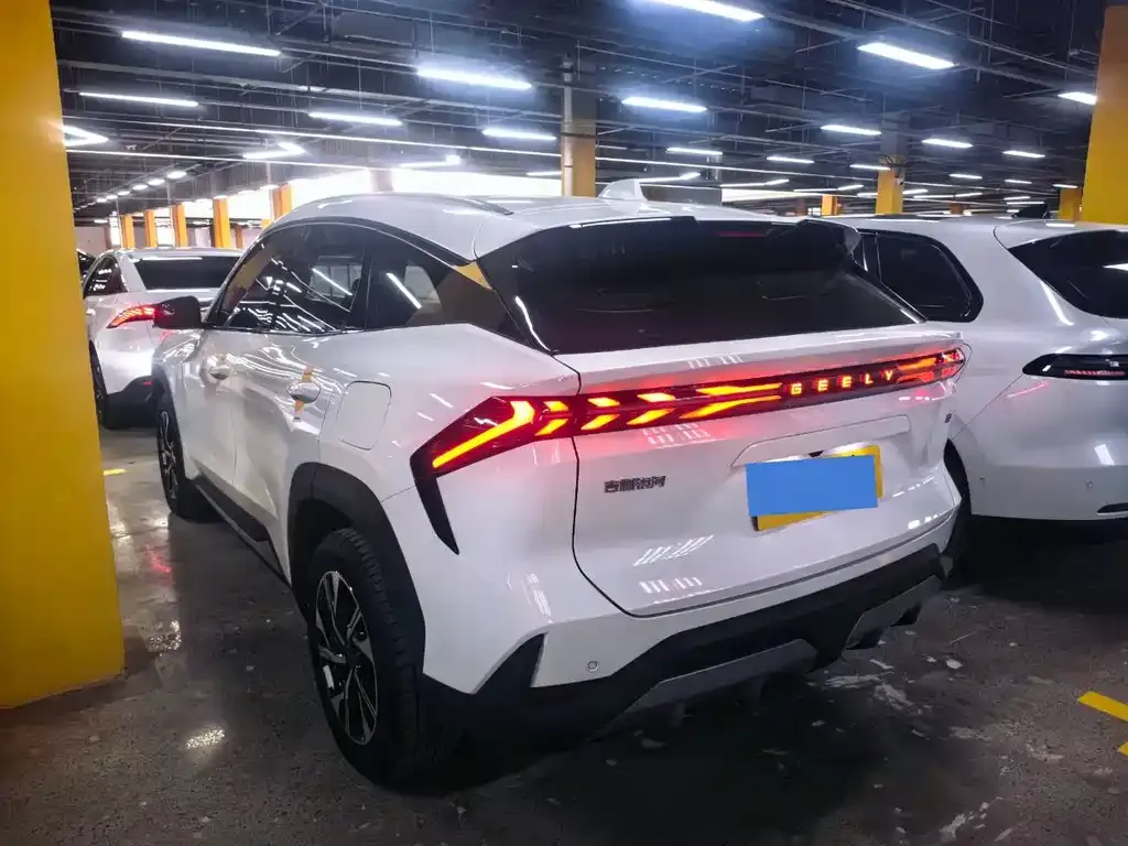 Geely Galaxy L7 — фото 10