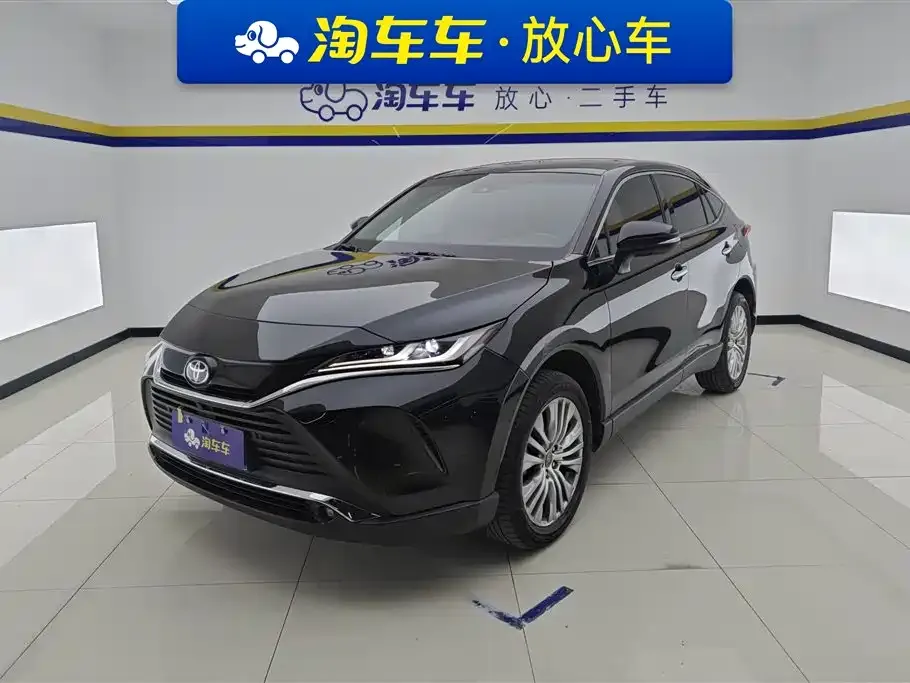 Toyota Harrier — фото 1