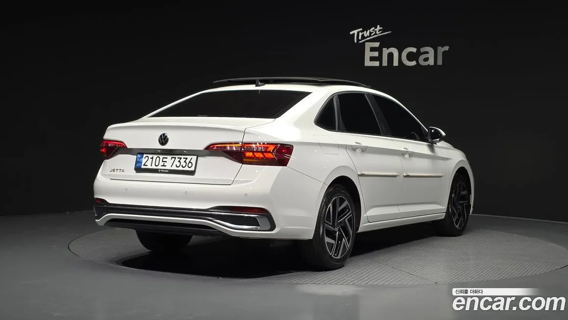 Volkswagen Jetta — фото 2