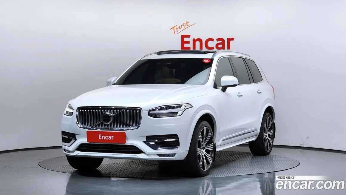 Volvo XC90 — фото 1