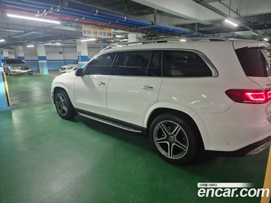 Mercedes-Benz GLS-Class — фото 8