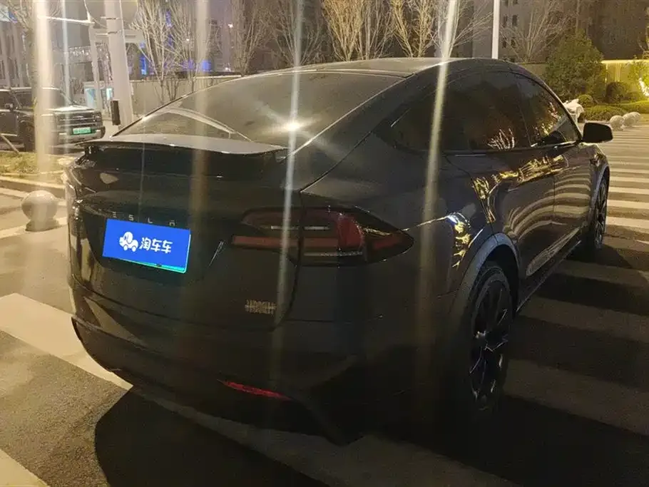 Tesla Model X — фото 4
