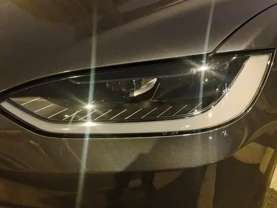 Tesla Model X — фото 6