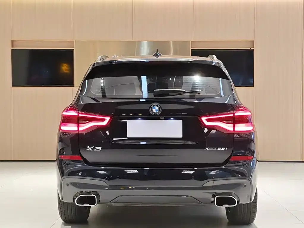 BMW X3 — фото 7