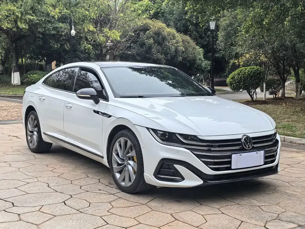Volkswagen CC — фото 1